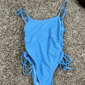One piece swim suit